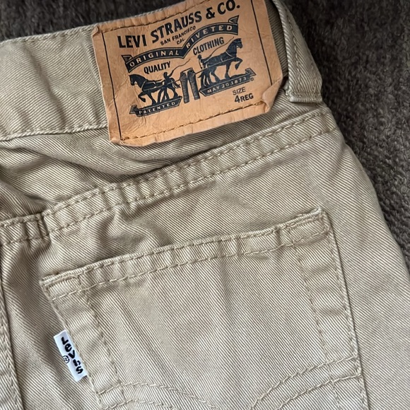 Levi’s tan - Picture 3 of 3